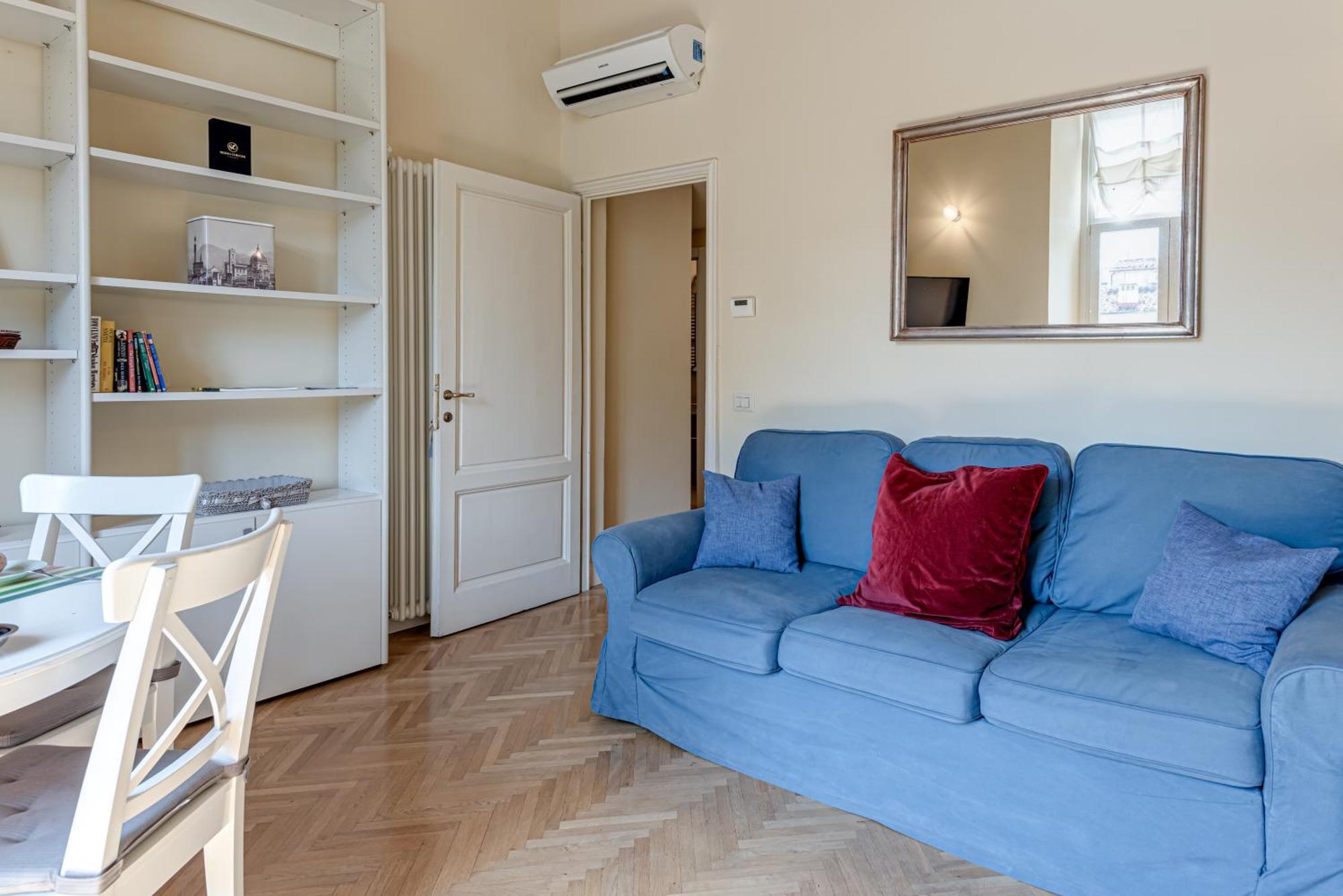 Flora - Sweet Dreams In Apartamento